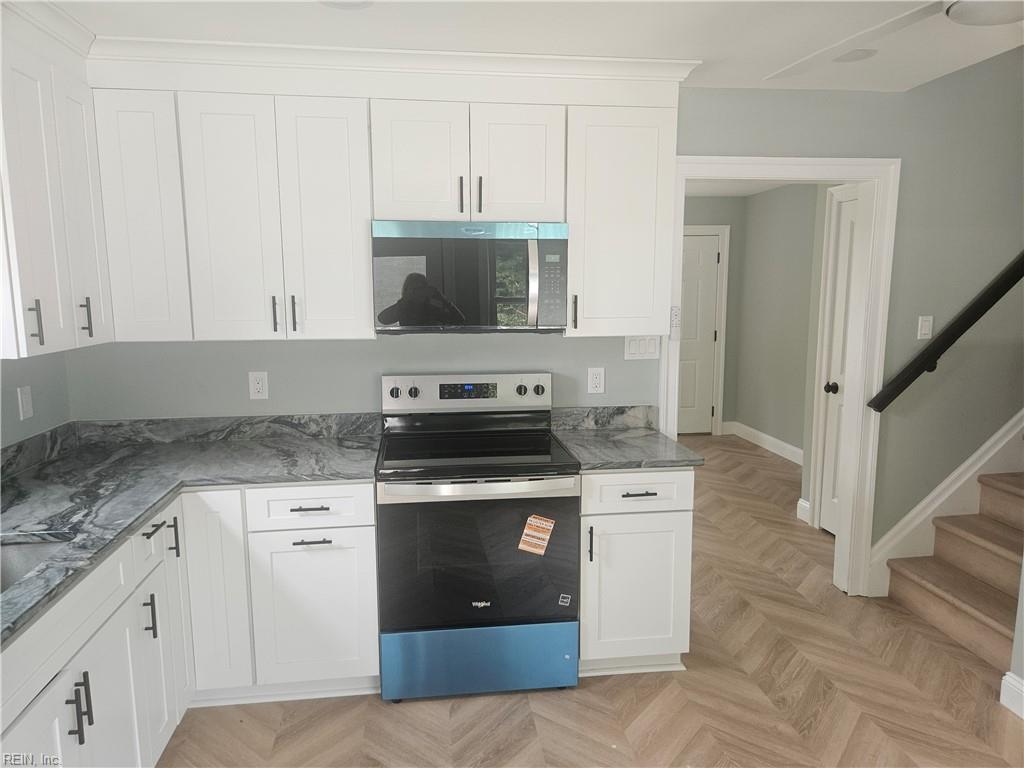 6201 Halrose Ln Property Photo 18