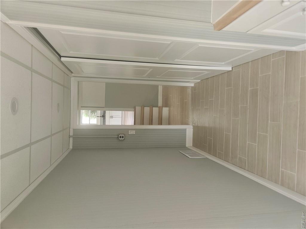 6201 Halrose Ln Property Photo 23