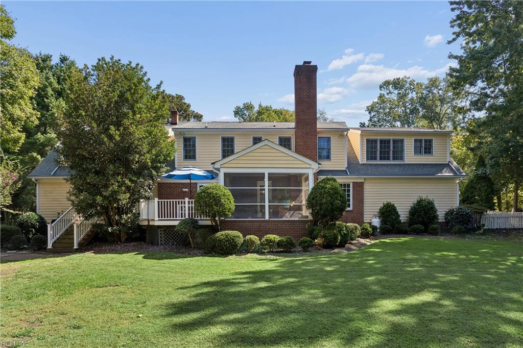 285 E Queens Dr Property Photo 39