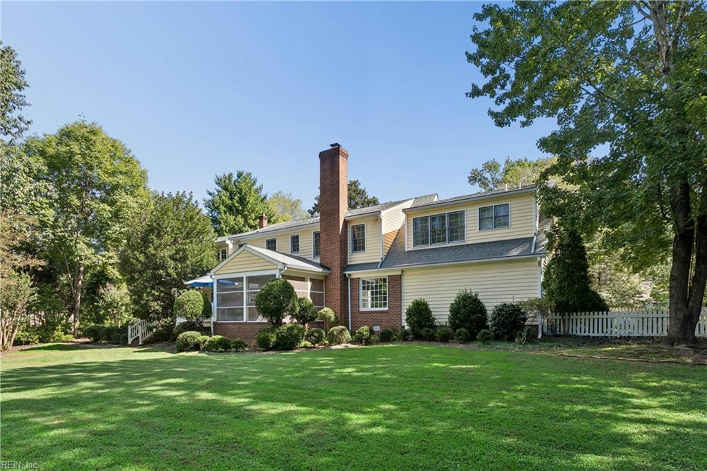 285 E Queens Dr Property Photo 40