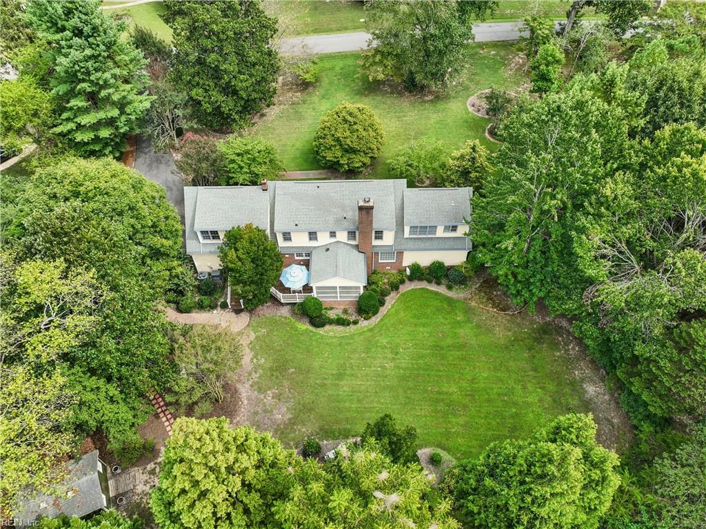 285 E Queens Dr Property Photo 42