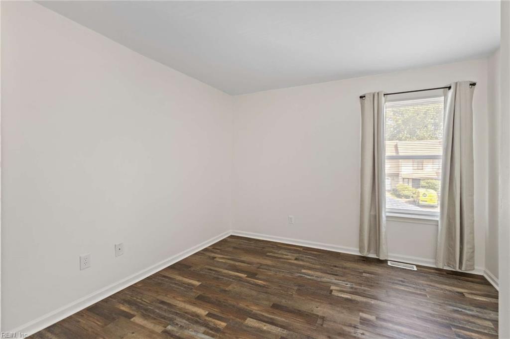 2305 Merl Cir Property Photo 9