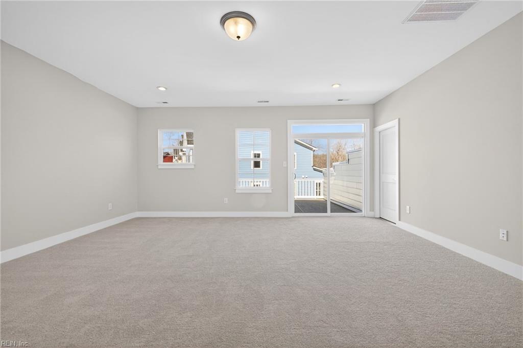 1008 Gadsby Ln Property Photo 26