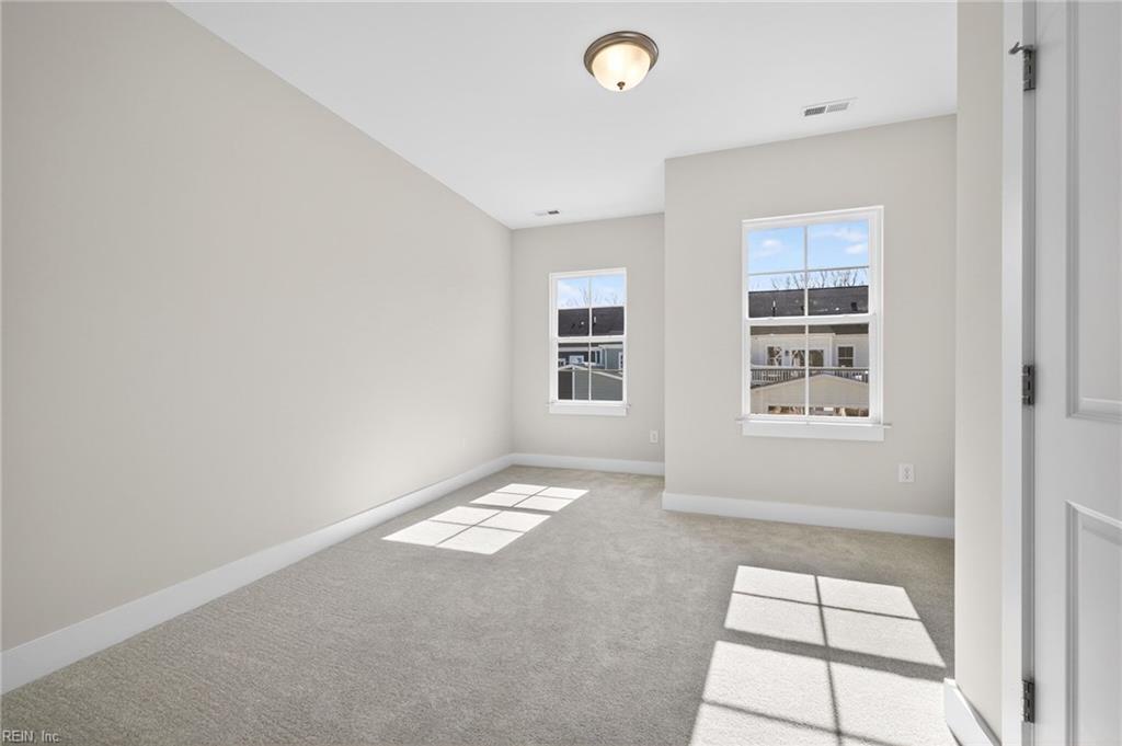 1008 Gadsby Ln Property Photo 28