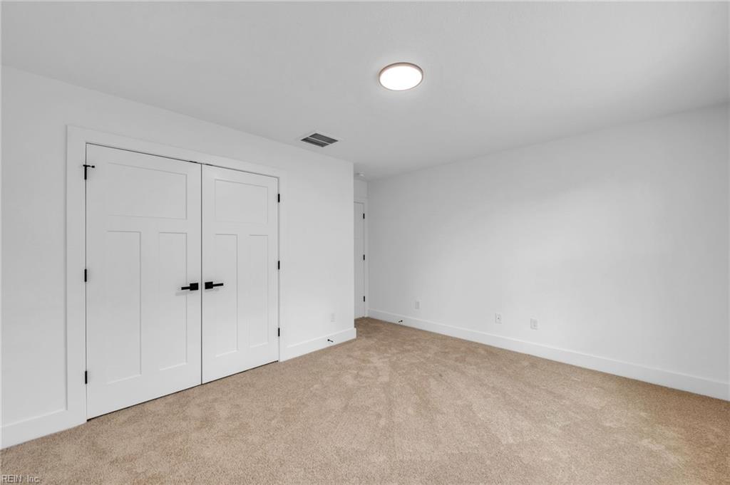 236 W. Queen St Property Photo 26