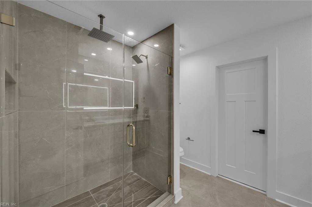 236 W. Queen St Property Photo 45