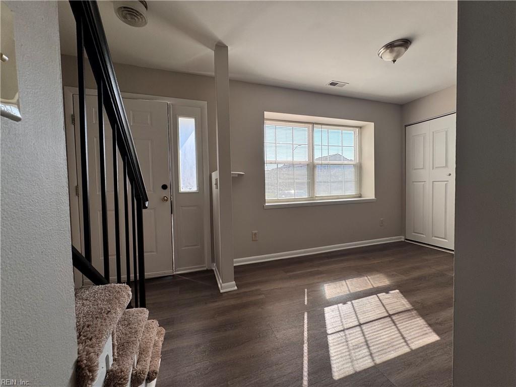 751 Spence Cir Property Photo 4