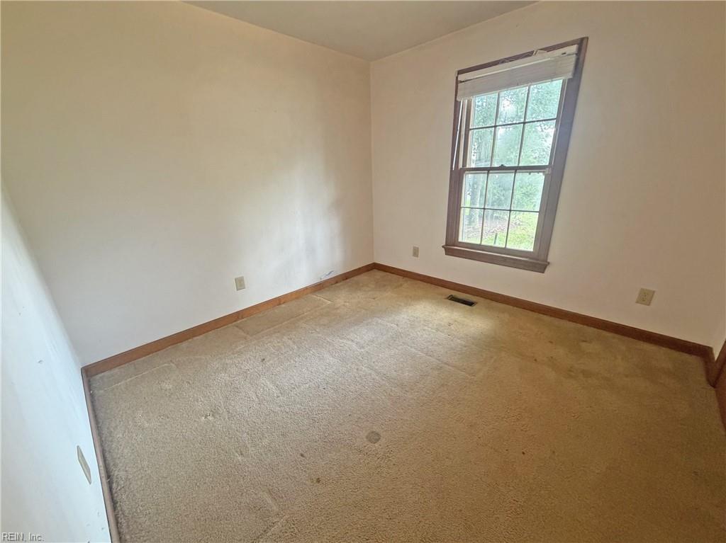 620 Emerald Ct Property Photo 15