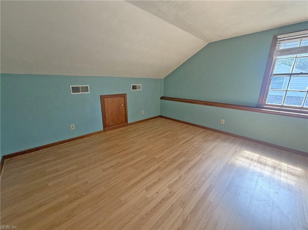 620 Emerald Ct Property Photo 22