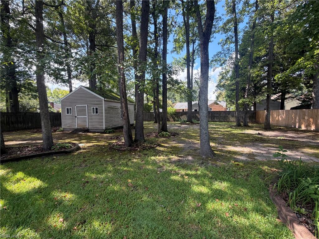 620 Emerald Ct Property Photo 27