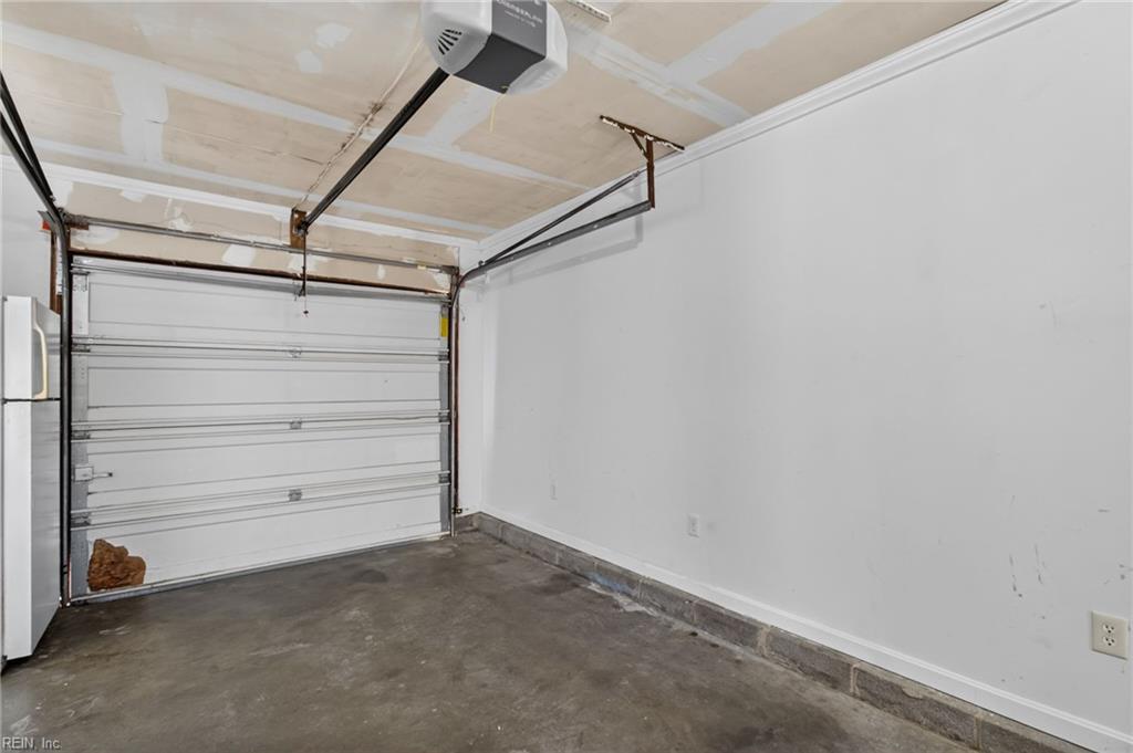 105 Greenwell Dr Property Photo 26