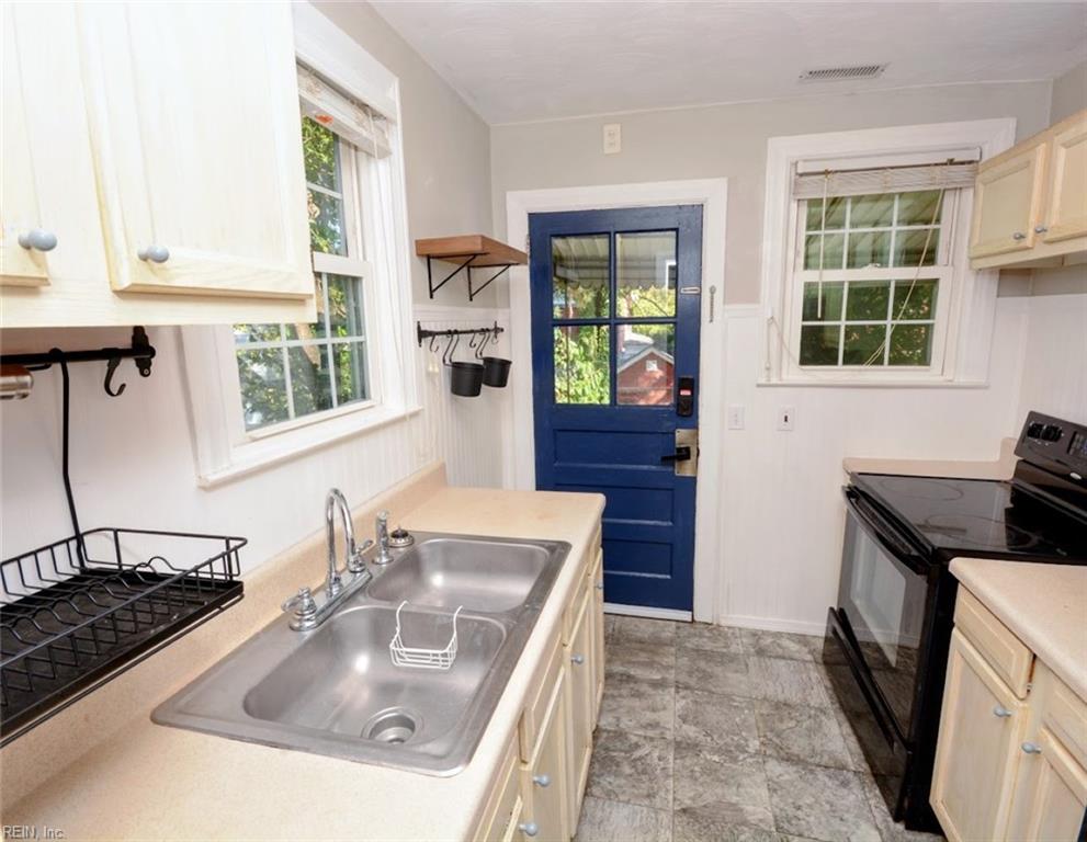 1330 Monterey Ave Property Photo 15
