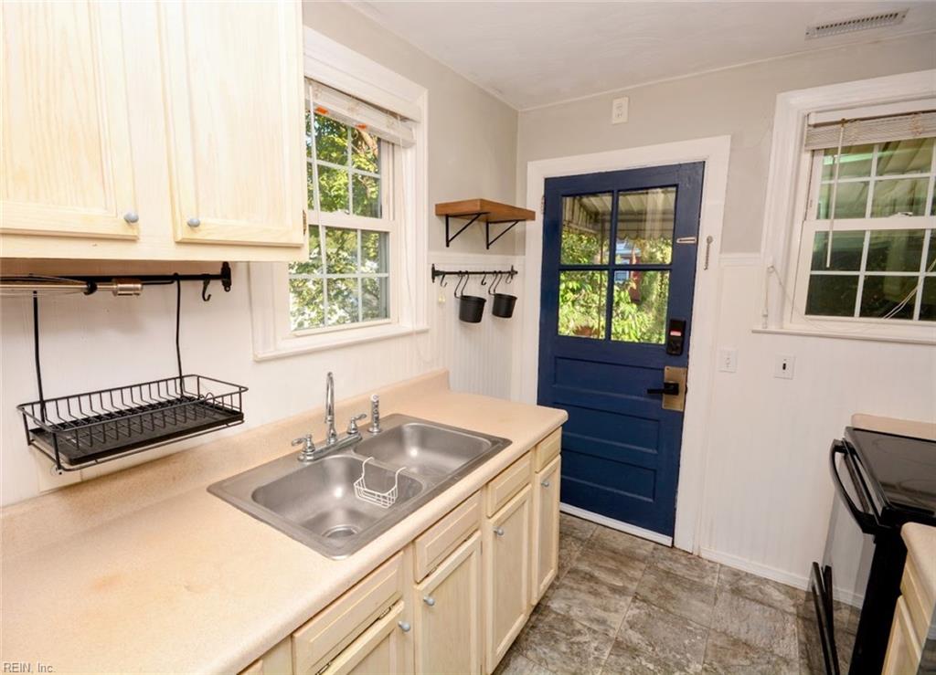 1330 Monterey Ave Property Photo 16
