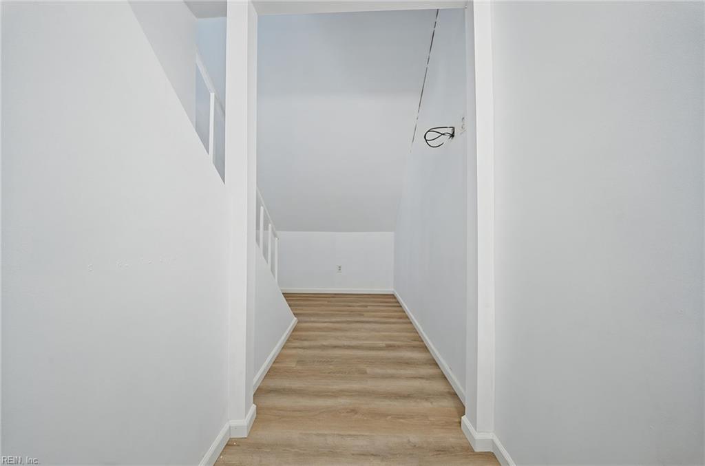 9437 Peachtree St Property Photo 14