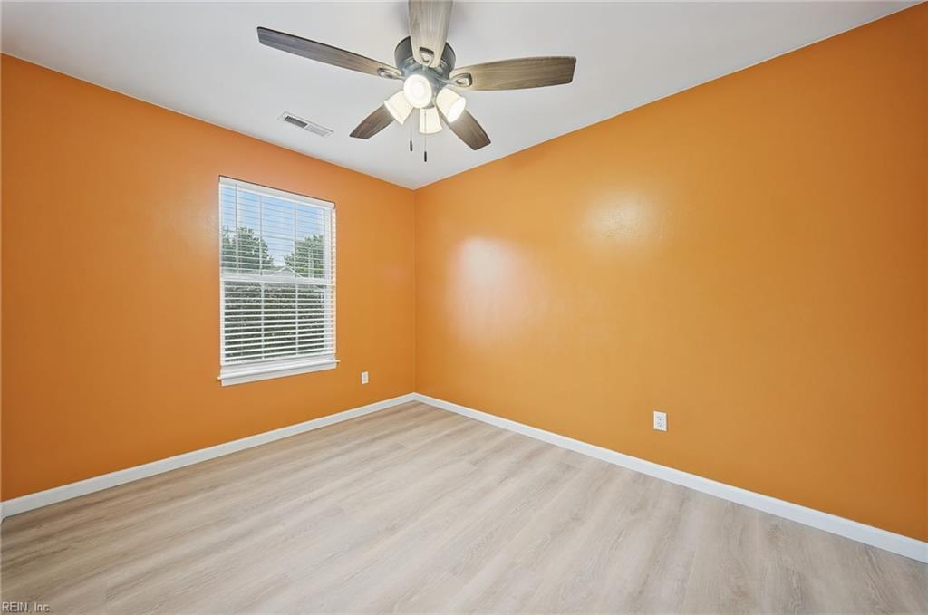 9437 Peachtree St Property Photo 19