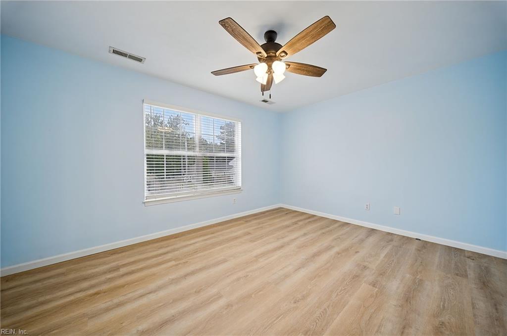 9437 Peachtree St Property Photo 20