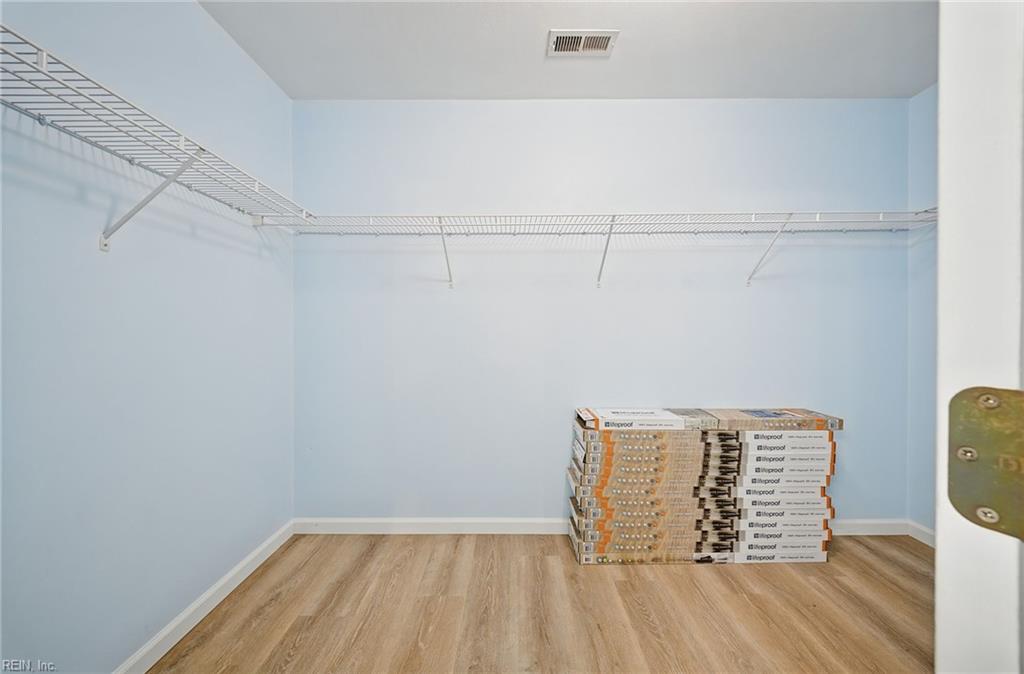 9437 Peachtree St Property Photo 24