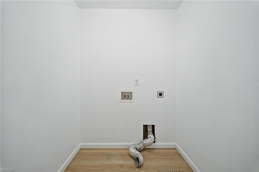9437 Peachtree St Property Photo 25