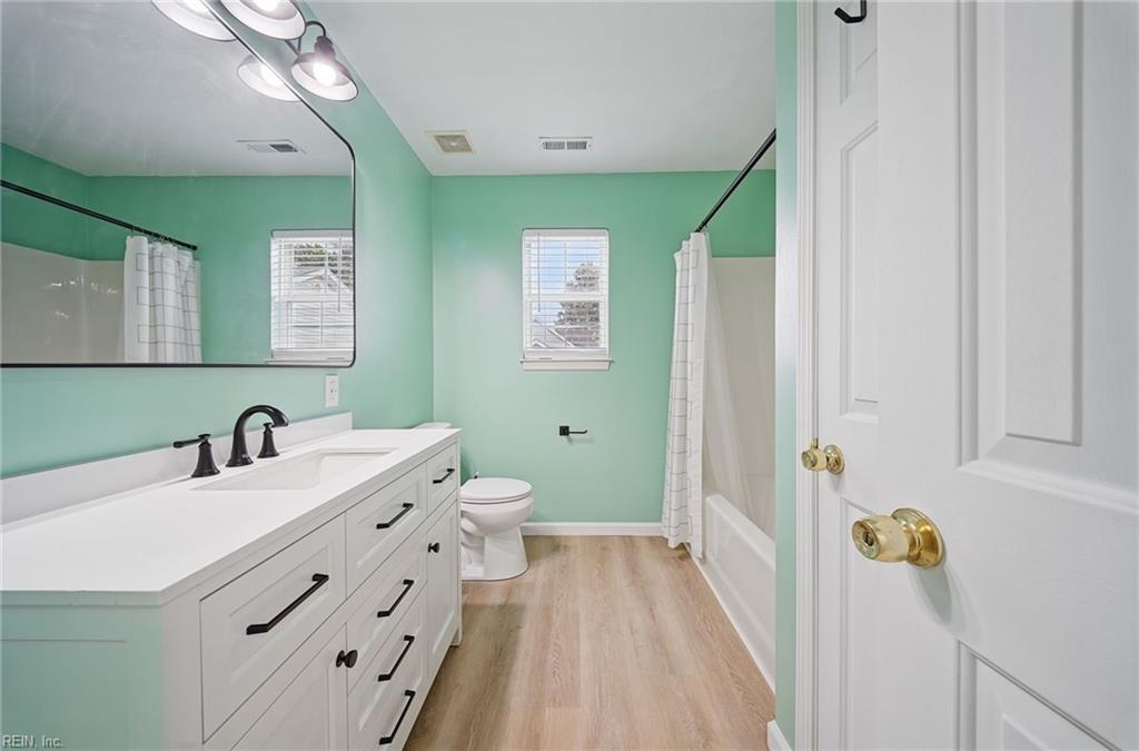 9437 Peachtree St Property Photo 27