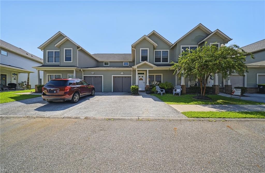 200 Seasons Cir Property Photo 2