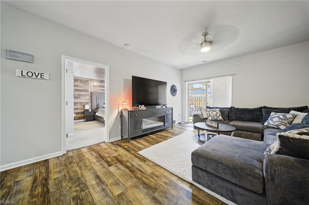 200 Seasons Cir Property Photo 7