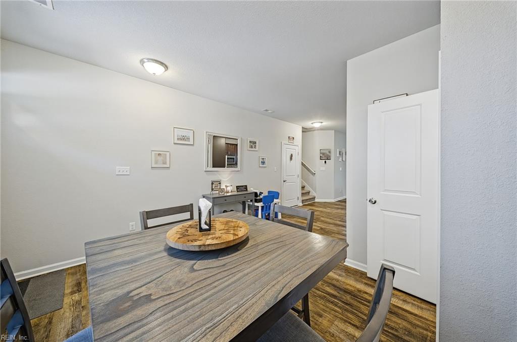 200 Seasons Cir Property Photo 9