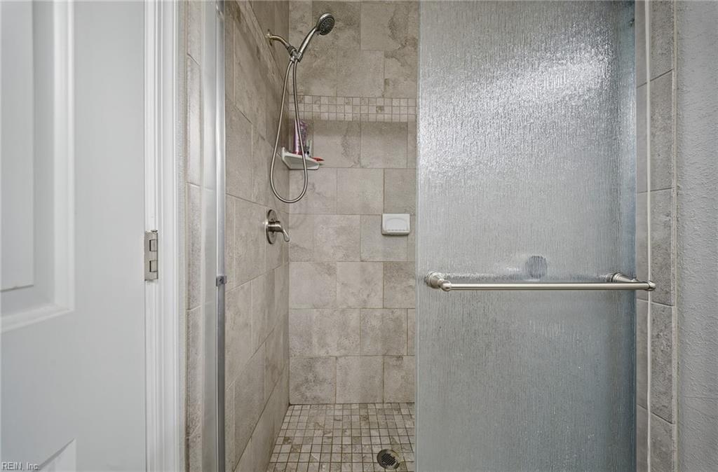 200 Seasons Cir Property Photo 17