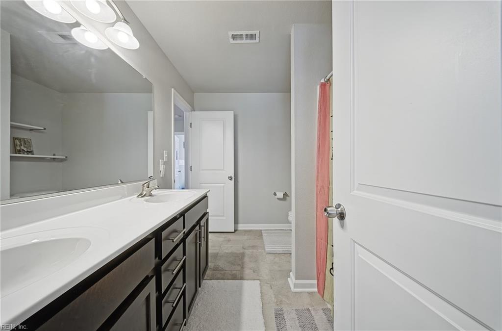 200 Seasons Cir Property Photo 22