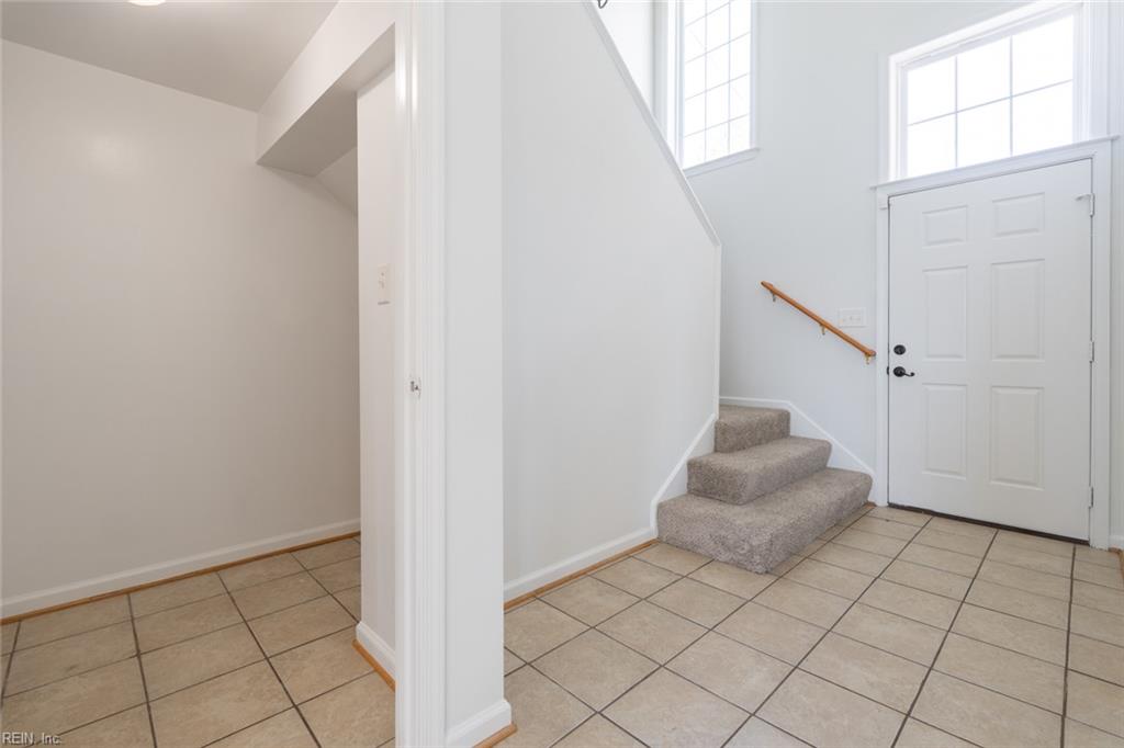 7 Holly St Property Photo 5