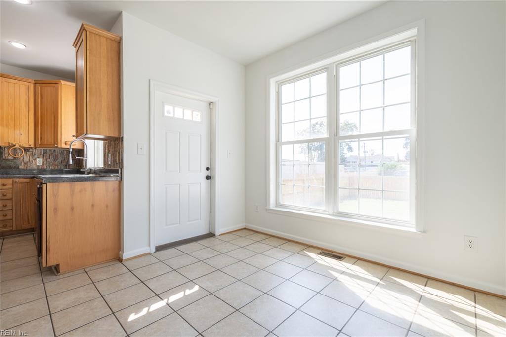 7 Holly St Property Photo 12