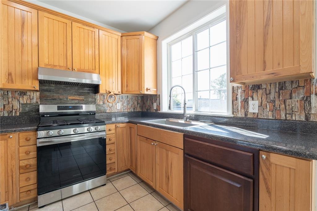 7 Holly St Property Photo 16