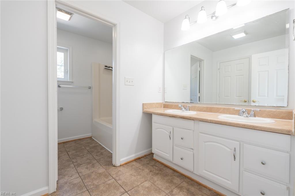 7 Holly St Property Photo 39