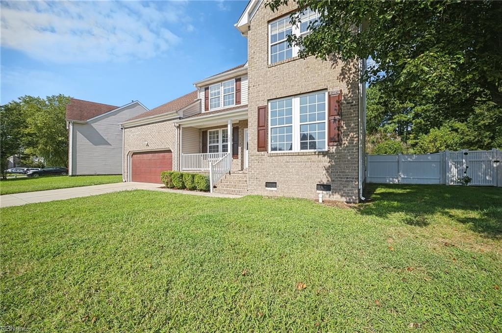 120 Lakes Edge Dr Property Photo 3