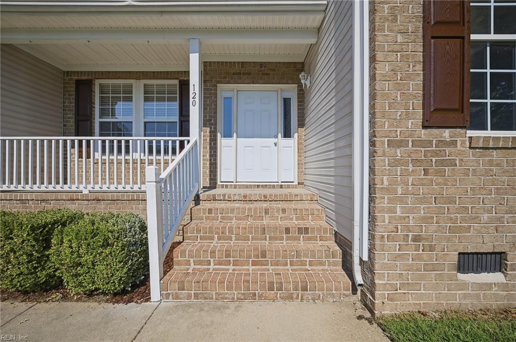 120 Lakes Edge Dr Property Photo 5