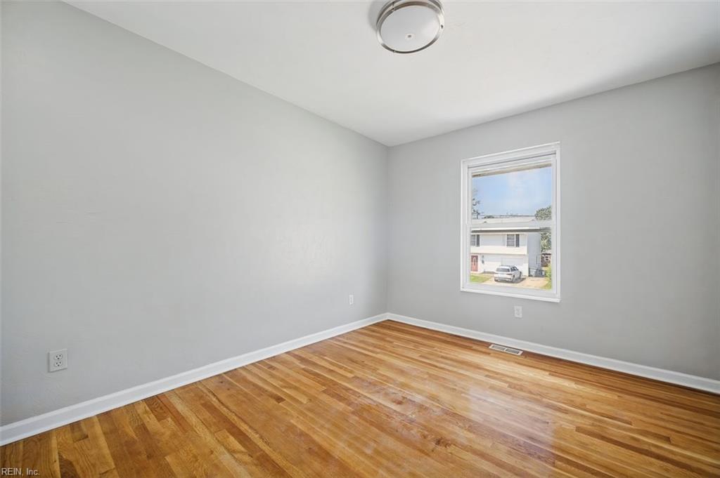 20 Diggs Dr Property Photo 24