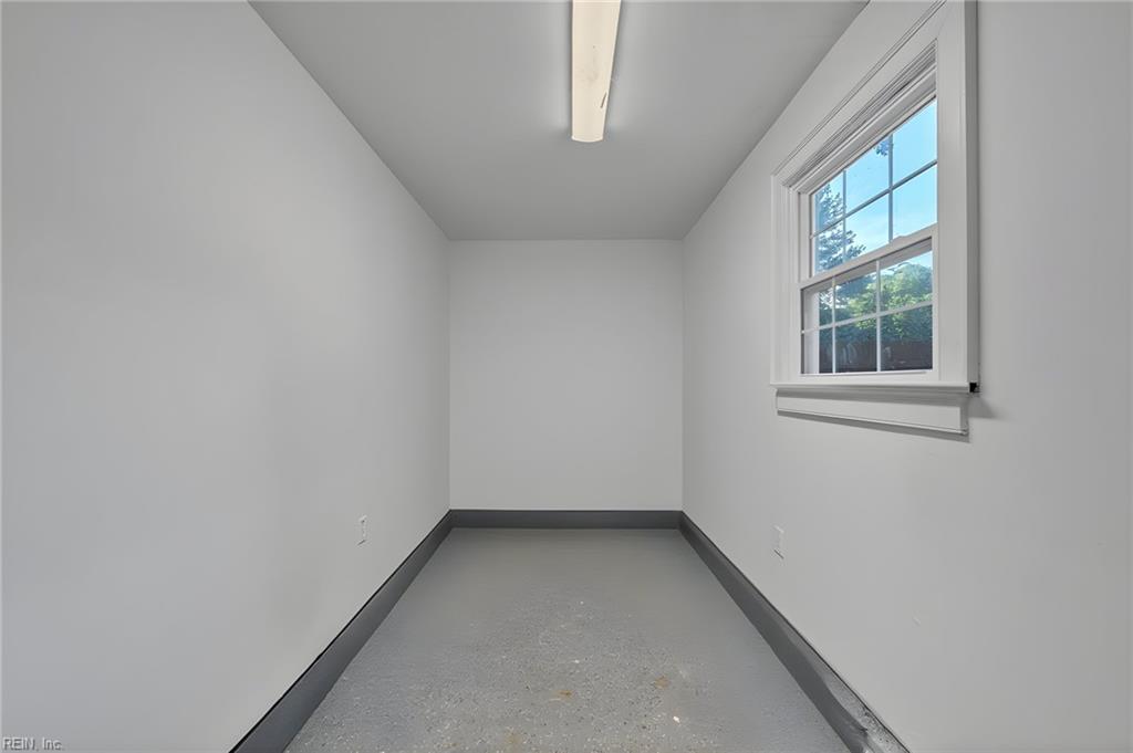 2405 Entrada Dr Property Photo 4