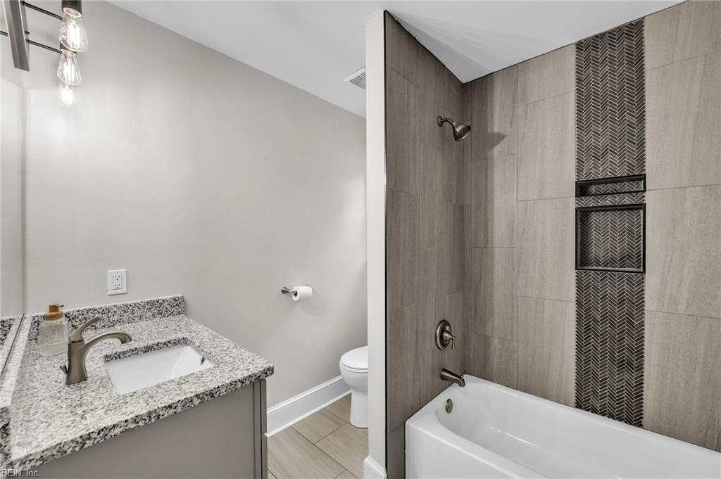 2405 Entrada Dr Property Photo 12