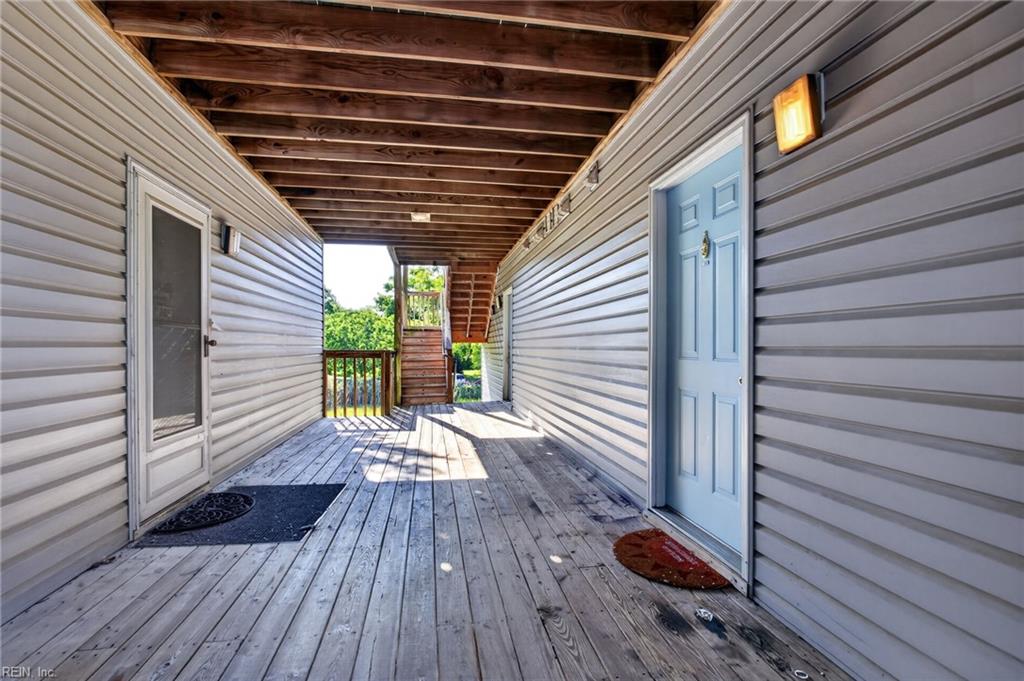 1563 N King St Property Photo 2