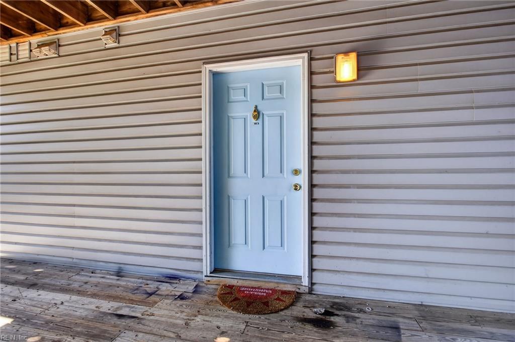 1563 N King St Property Photo 3