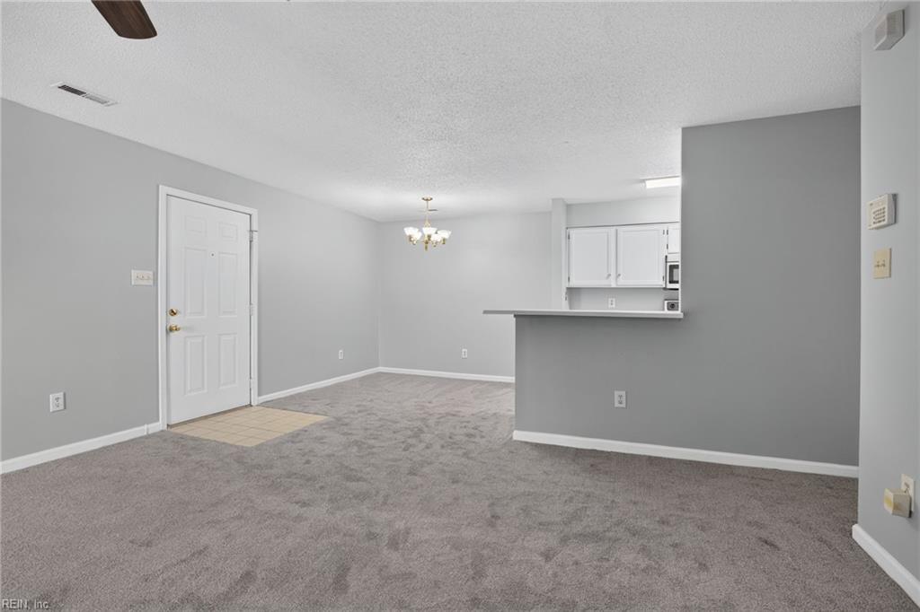 1563 N King St Property Photo 4