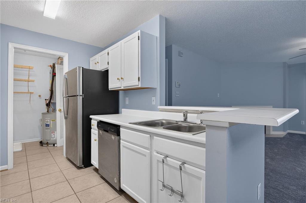 1563 N King St Property Photo 10
