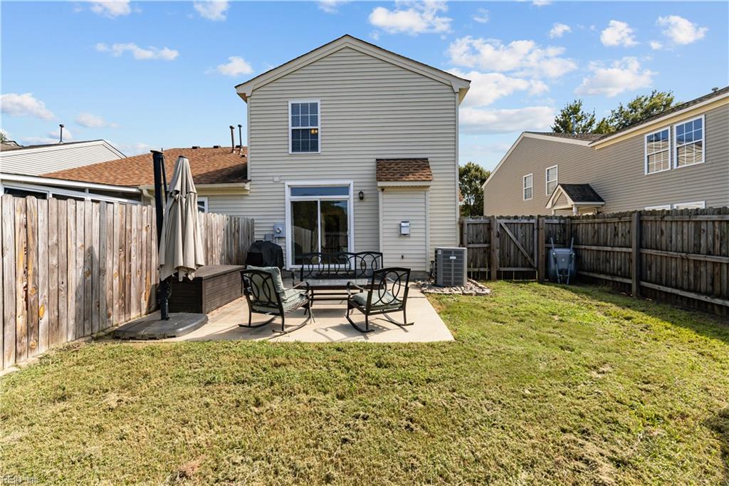 6367 Scottsfield Dr Property Photo 2