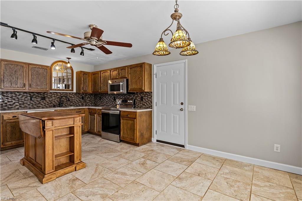 6367 Scottsfield Dr Property Photo 16