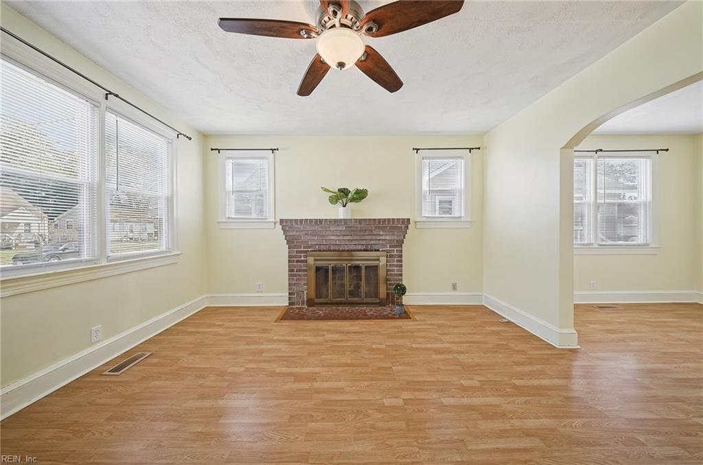 1028 Livingston Ave Ave Property Photo 5