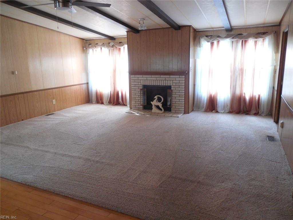 5684 T C Walker Rd Property Photo 4