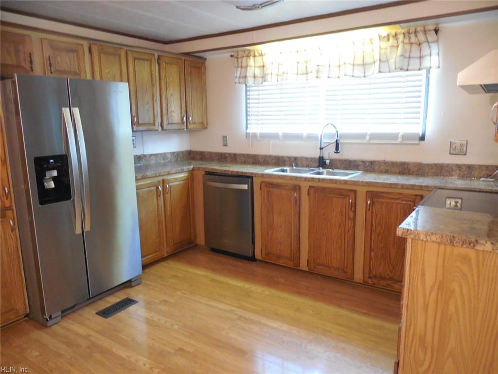5684 T C Walker Rd Property Photo 6