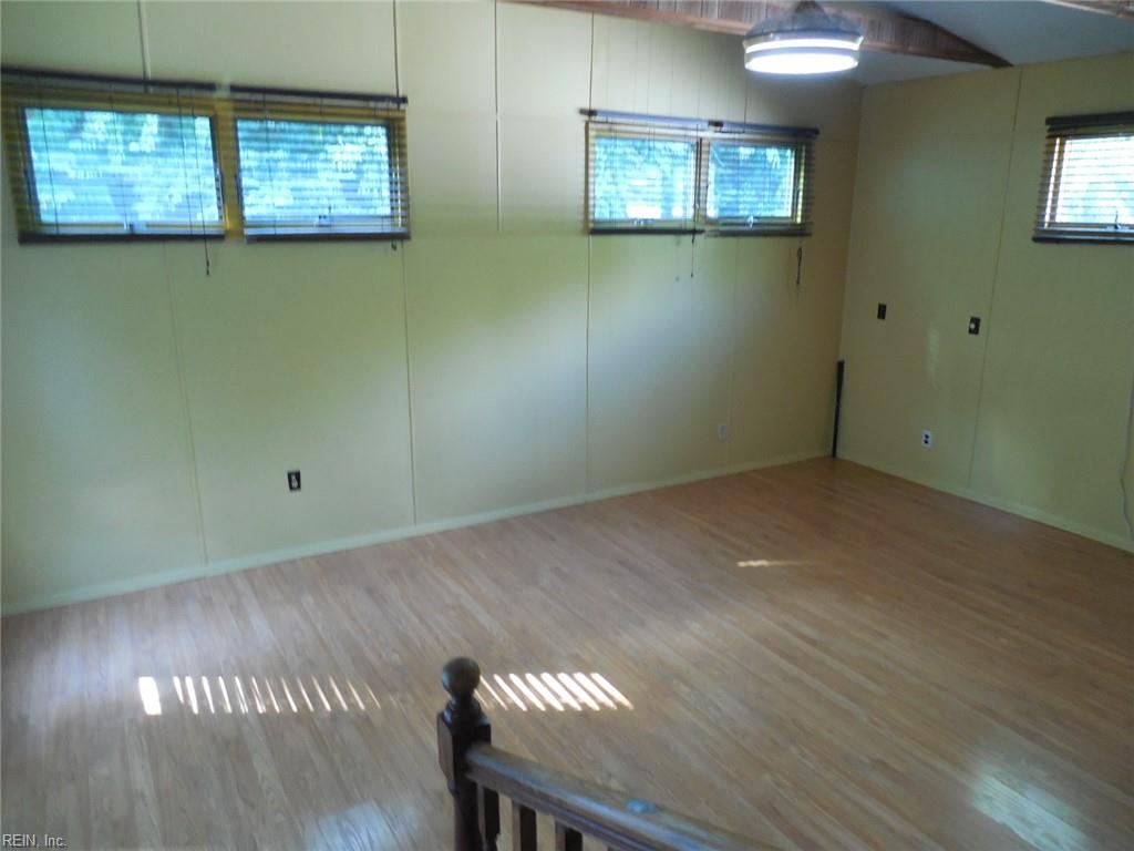5684 T C Walker Rd Property Photo 13