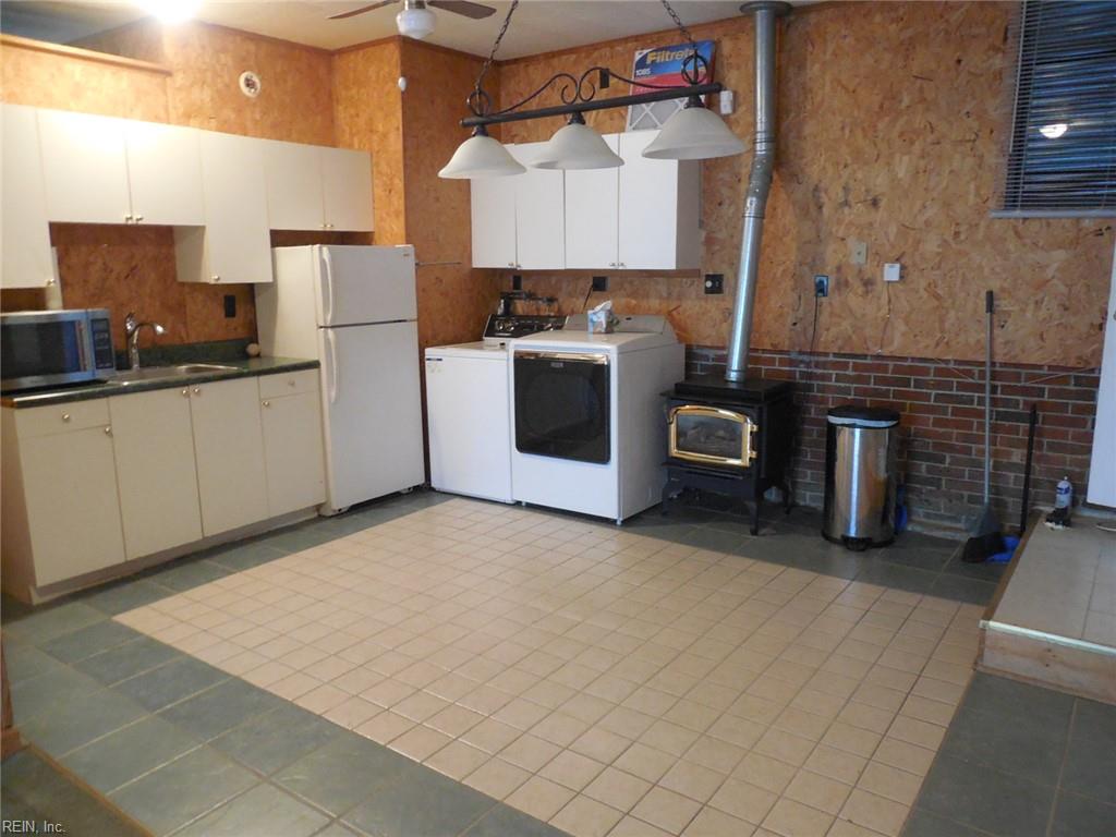 5684 T C Walker Rd Property Photo 16