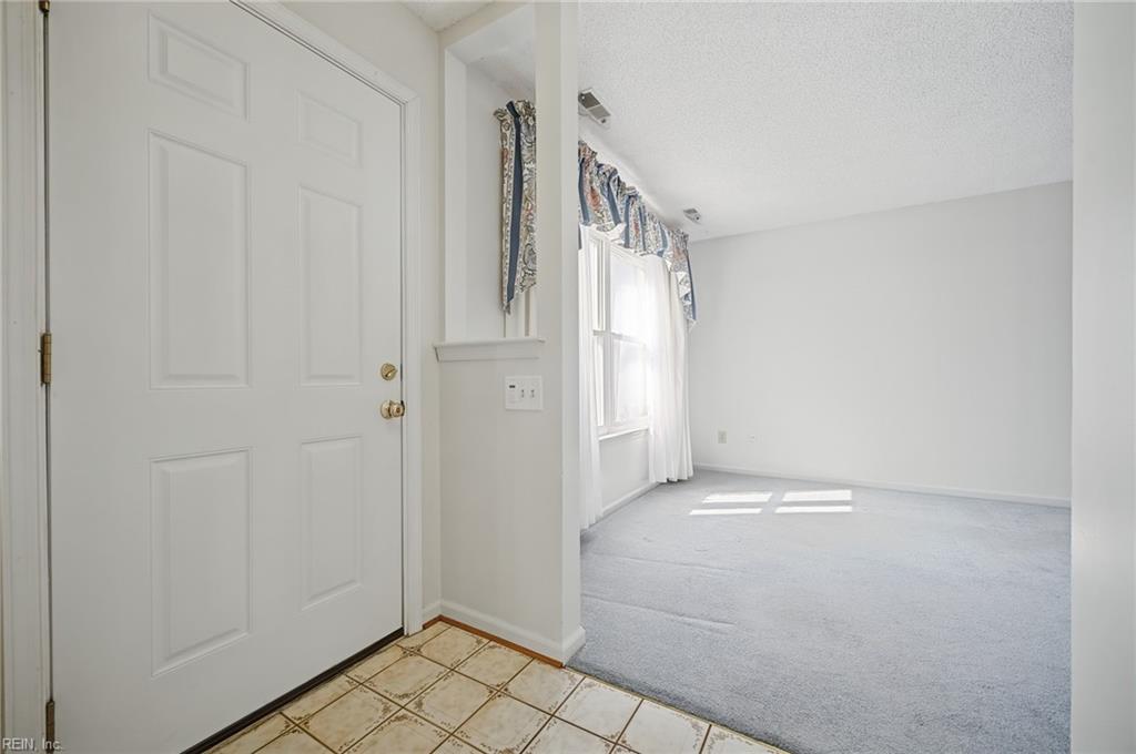 1284 Christian Ct Property Photo 6