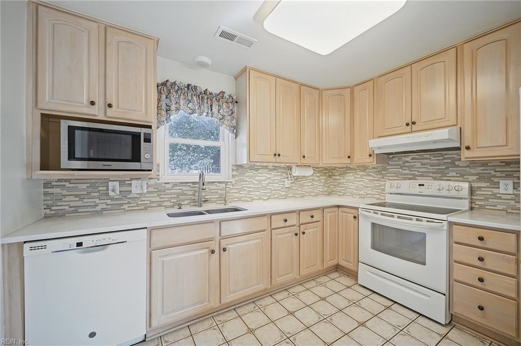 1284 Christian Ct Property Photo 14